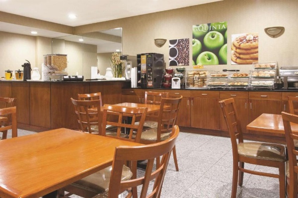 La Quinta Inn by Wyndham Queens (New York City) image 11